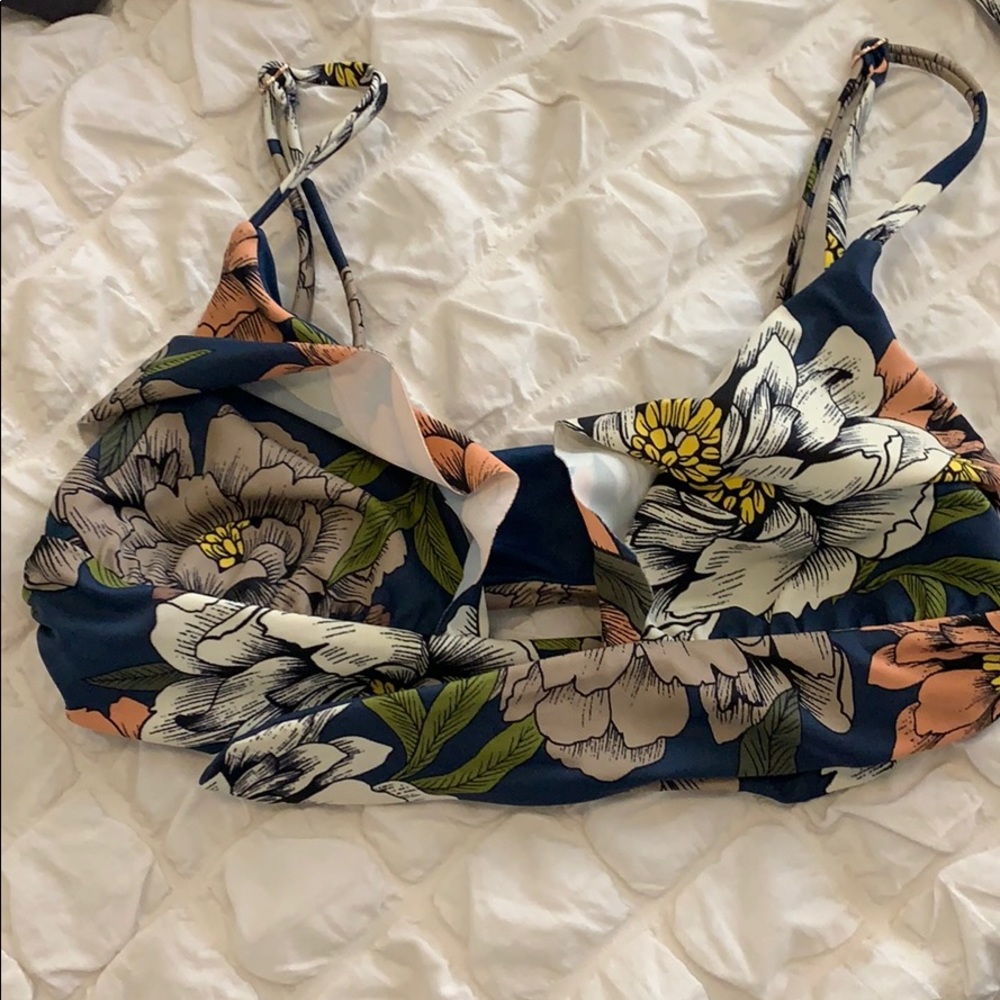 Tori Praver Top size small